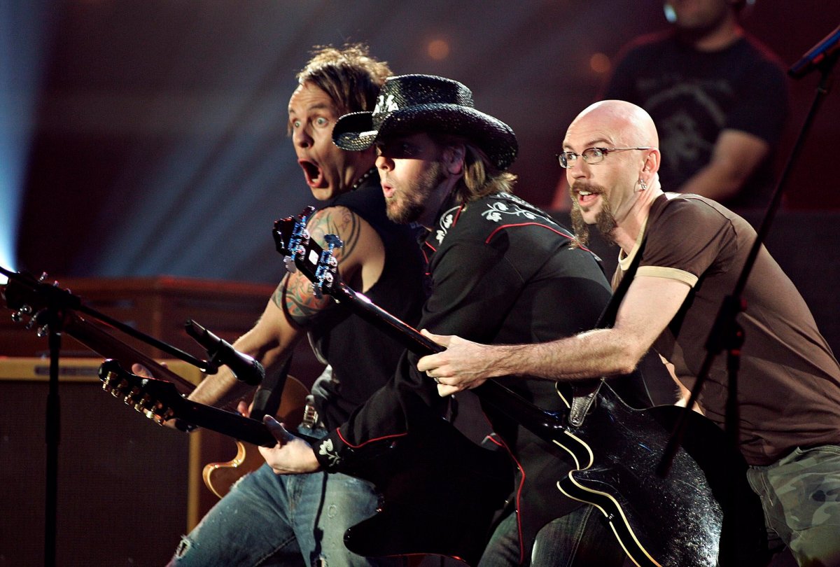 The Road Hammers, Clayton Bellamy, from the left, Jason McCoy and Chris Byrne perform at the Canadian Country Music Awards Monday, Sept. 11, 2006 in Saint John, N.B. The band will headline a drive-in concert in Hastings, Ont.