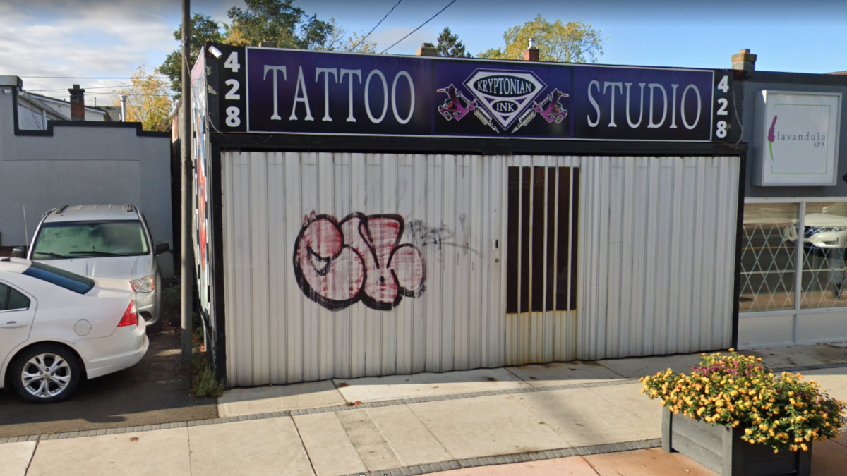Hamilton tattoo shop shut down for defying Ontario’s stay-at-home order - image