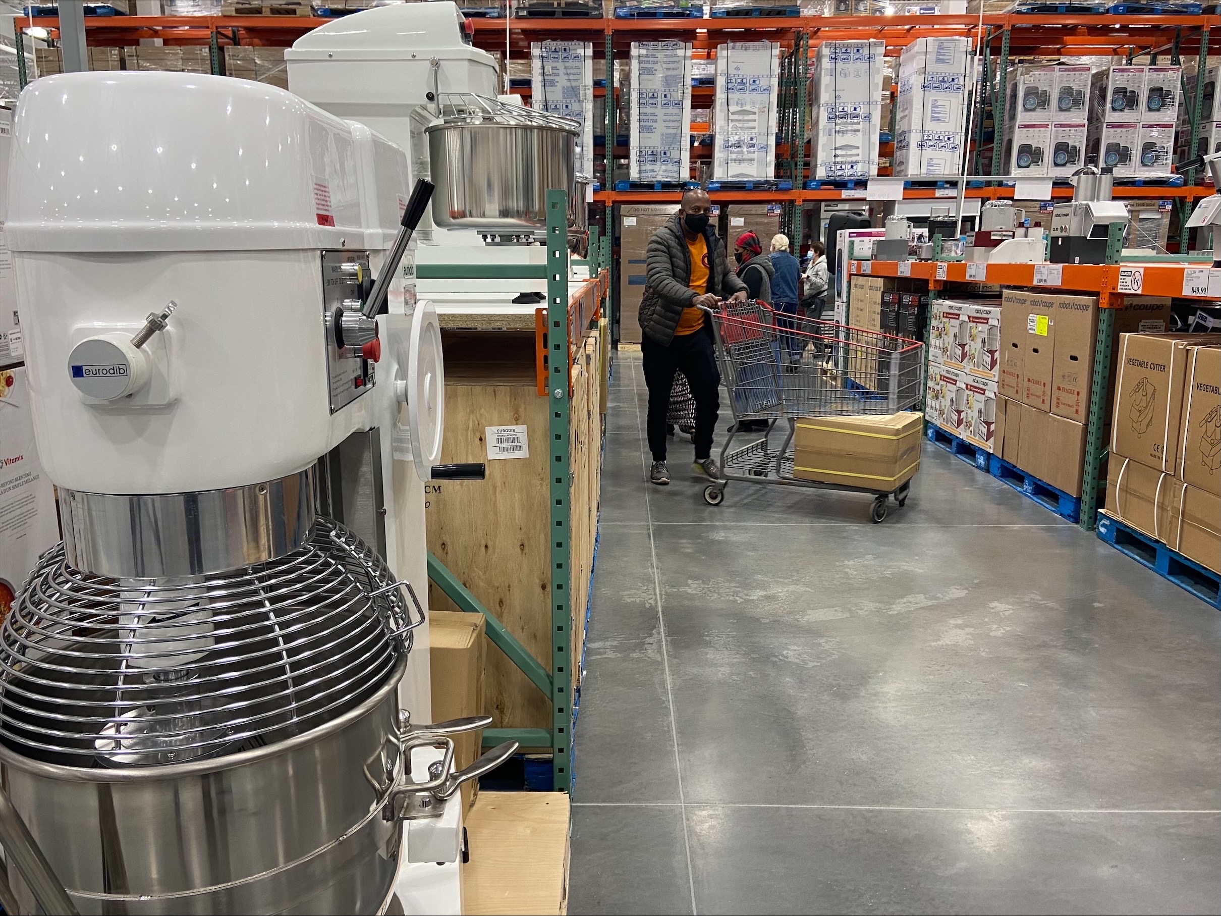 Alberta S First Costco Business Centre Opens In West Edmonton   MicrosoftTeams Image 9 