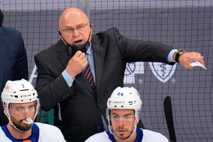 New candidate for Jets head coach after Islanders fire Dauphin’s Barry Trotz