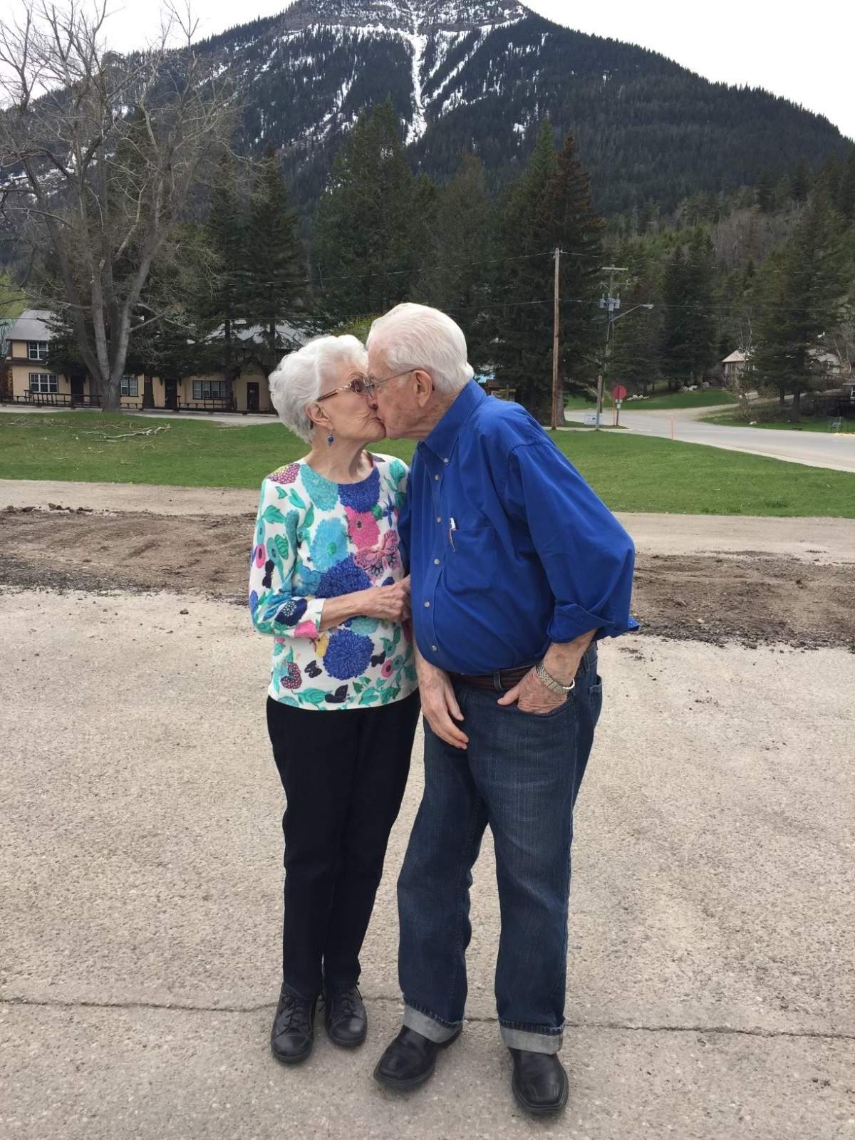 Undated photo of Steele and Loree Brewerton.