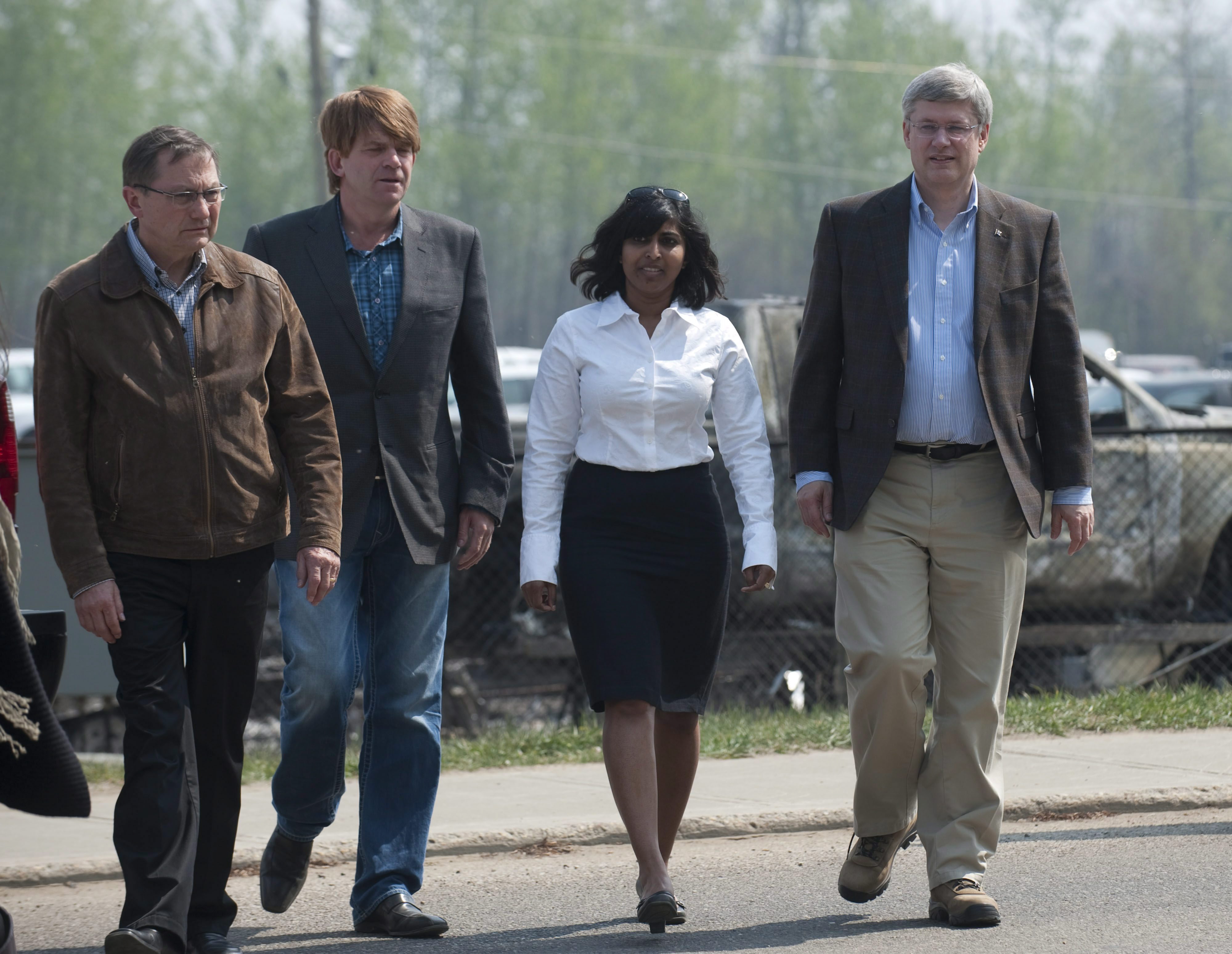 Бившият кмет на град в Северна Алберта опустошен от горски