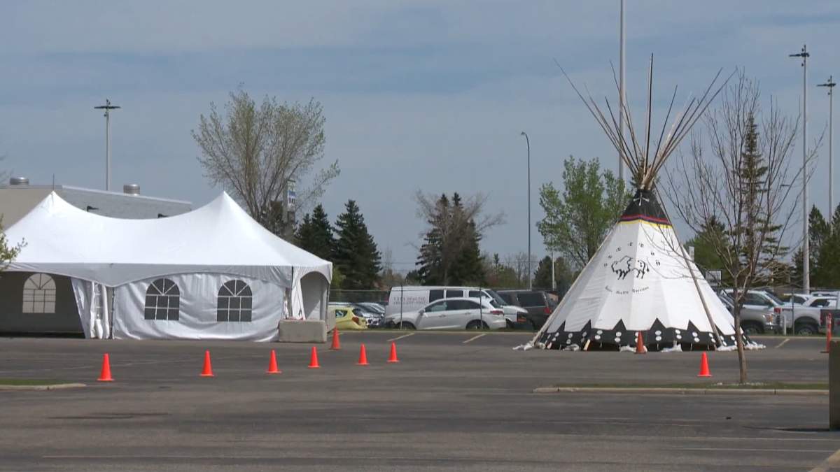 An Indigenous clinic in Calgary is expanding its base to offer COVID-19 immunizations to youth at risk and newcomers.