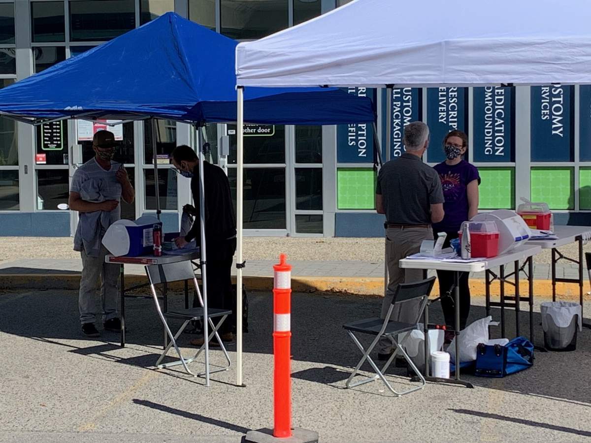 The drop-in COVID-19 vaccine clinic at Lakeside Medicine Centre Pharmacy on Sunday, May 2, 2021.