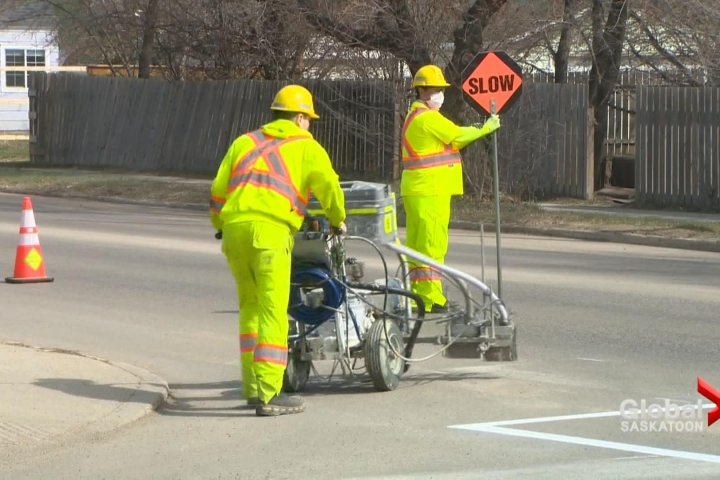 Poor weather and equipment issues cause lane-painting delays in Winnpeg