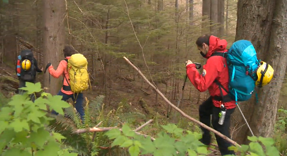 A North Shore rescue team sets out to search for a missing hiker in the Mt. Fromme area.