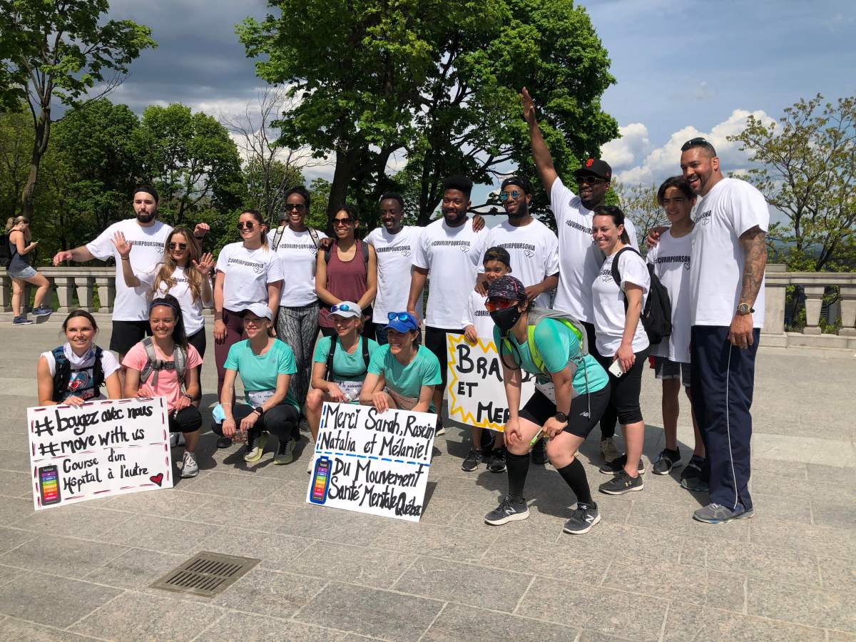  Sarah Bachand, Natalia Mursa Curchi, Rosein (Gülin) Yilmaz and Mélanie Myrand ran over 50km to honour with Sonia Brown's family at the Mount Royal Belvedere. May 16, 2021.  
