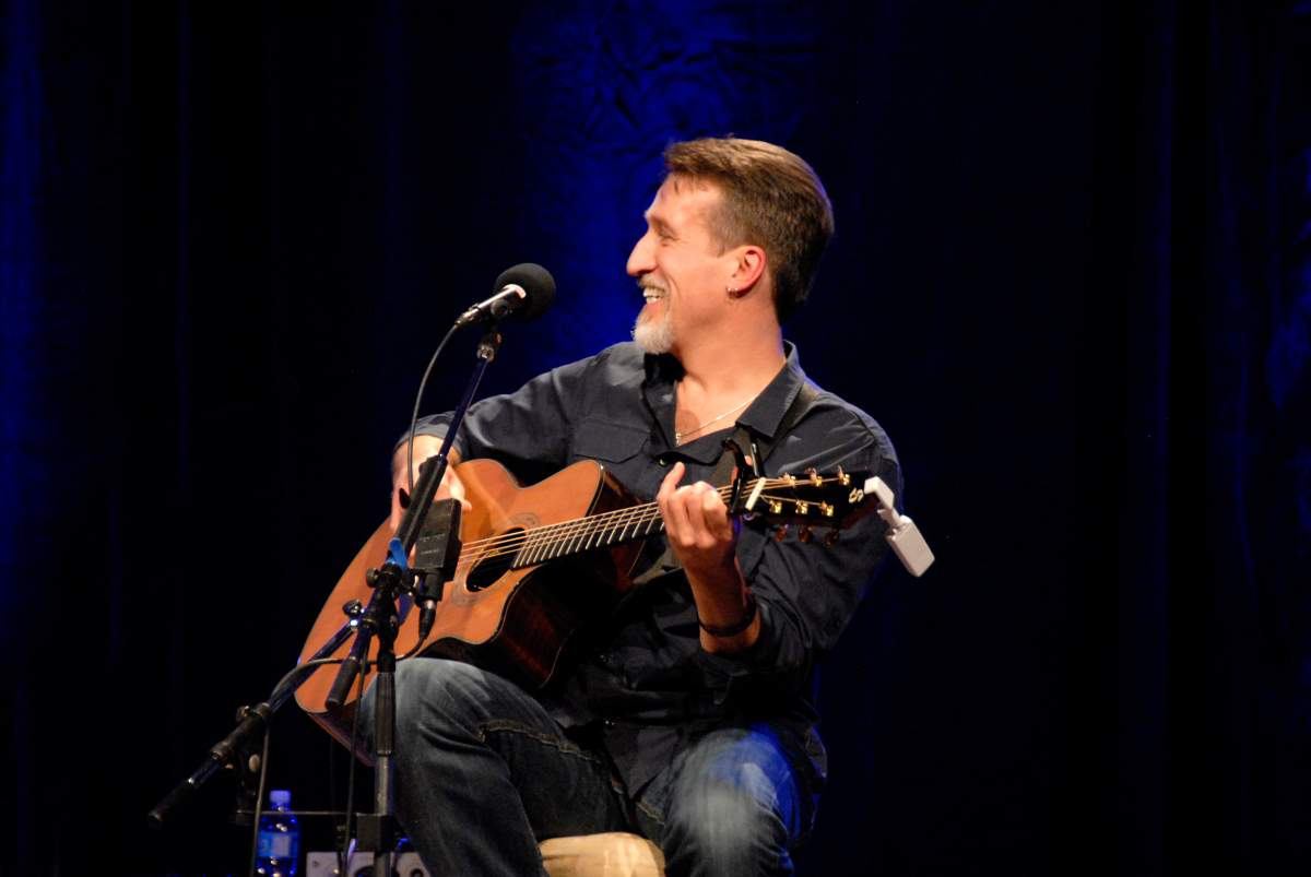 Juno Award-winning singer-songwriter Steve Bell is among the 2022 Order of Canada appointees.