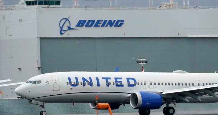 United Airlines казва че е открил разхлабени болтове и други