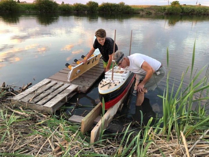 Glen Smith (right) has been teaching at Lucky Lake School for 32 years.