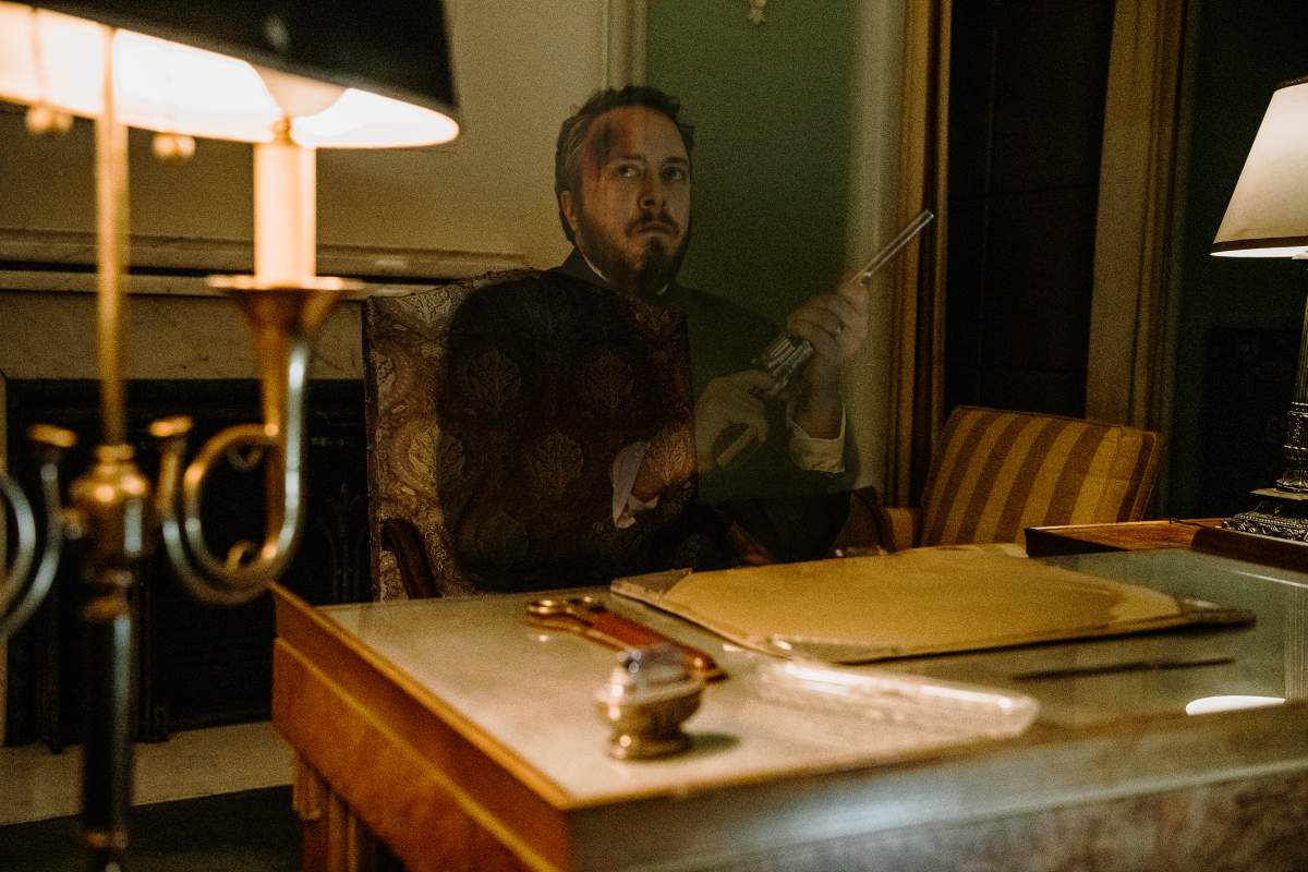 Chris Jancelewicz in 'Hotel Paranormal'