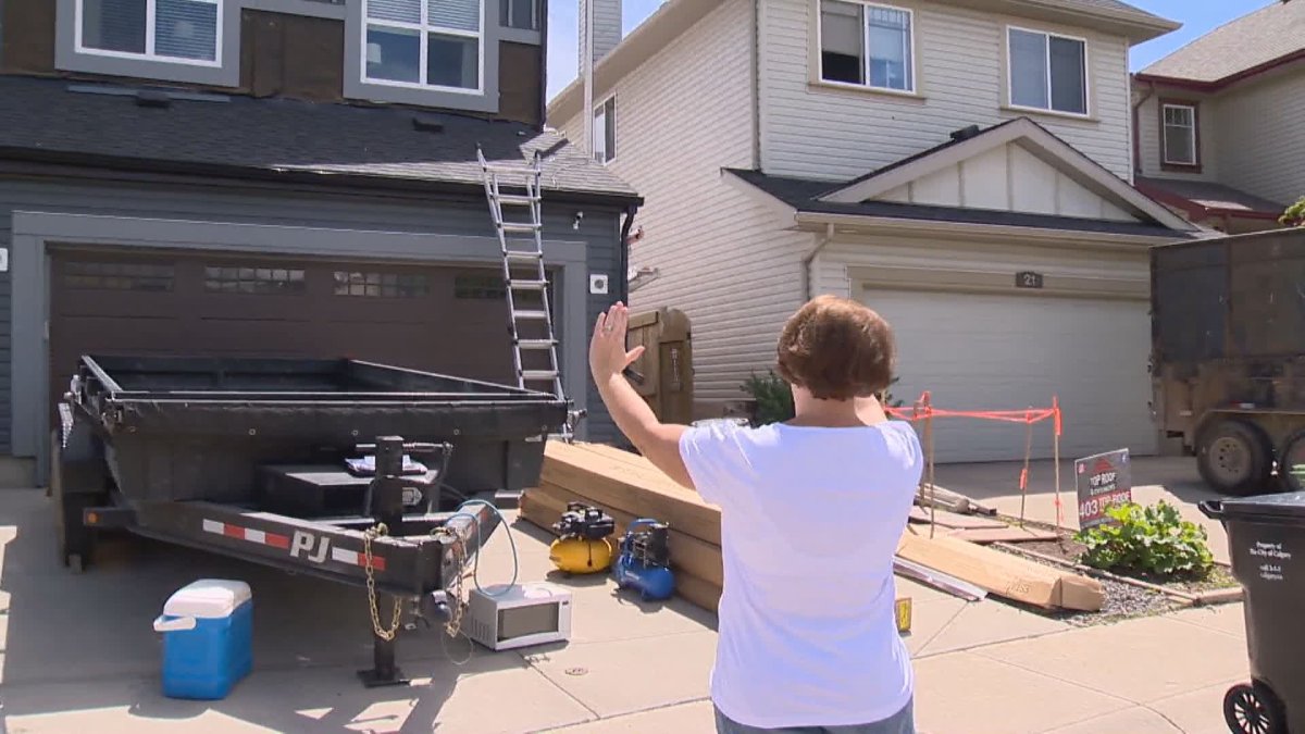 Calgary homeowners warned to be vigilant when hiring siding contractors