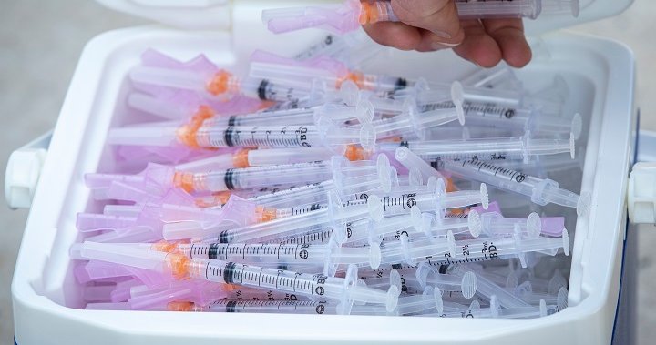 Es probable que la variante delta se convierta en una cepa importante en Ontario, pero las vacunas podrían detener la propagación: funcionarios