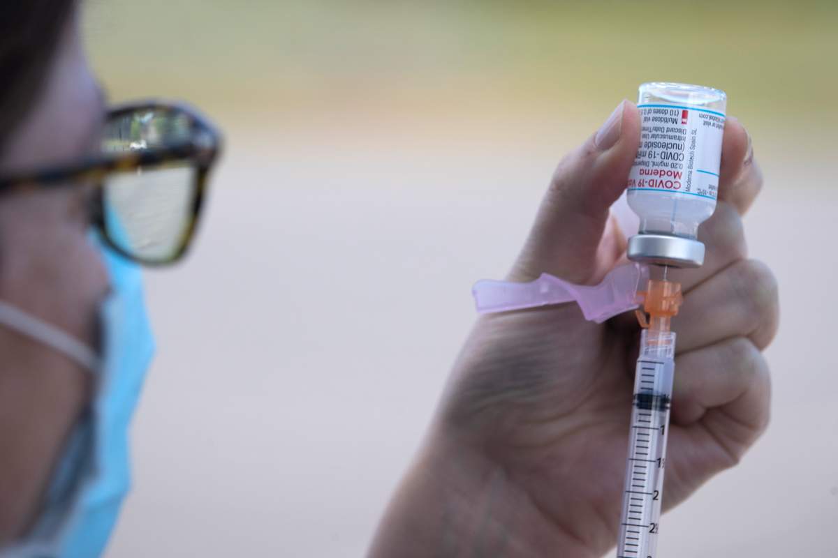 COVID-19: MLHU extends second-dose re-bookings to those first immunized on or before May 9 - image