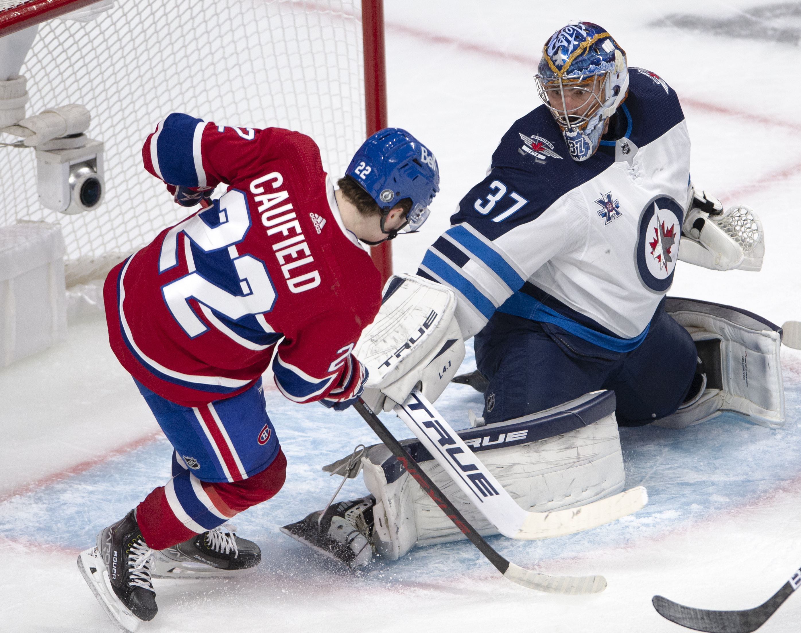 Connor Hellebuyck emerging as elite goalie at right time for Winnipeg Jets  : r/winnipegjets