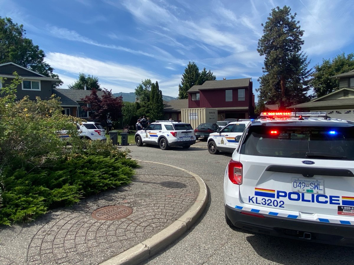Tomby Court in Kelowna’s Lower Mission neighbourhood was closed to traffic after police swarmed a home.