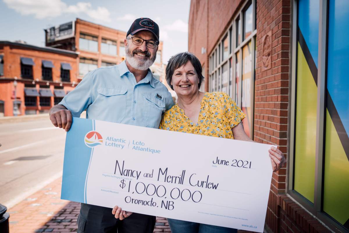 Merrill and Nancy Curlew won a $1 million Lotto Max prize.