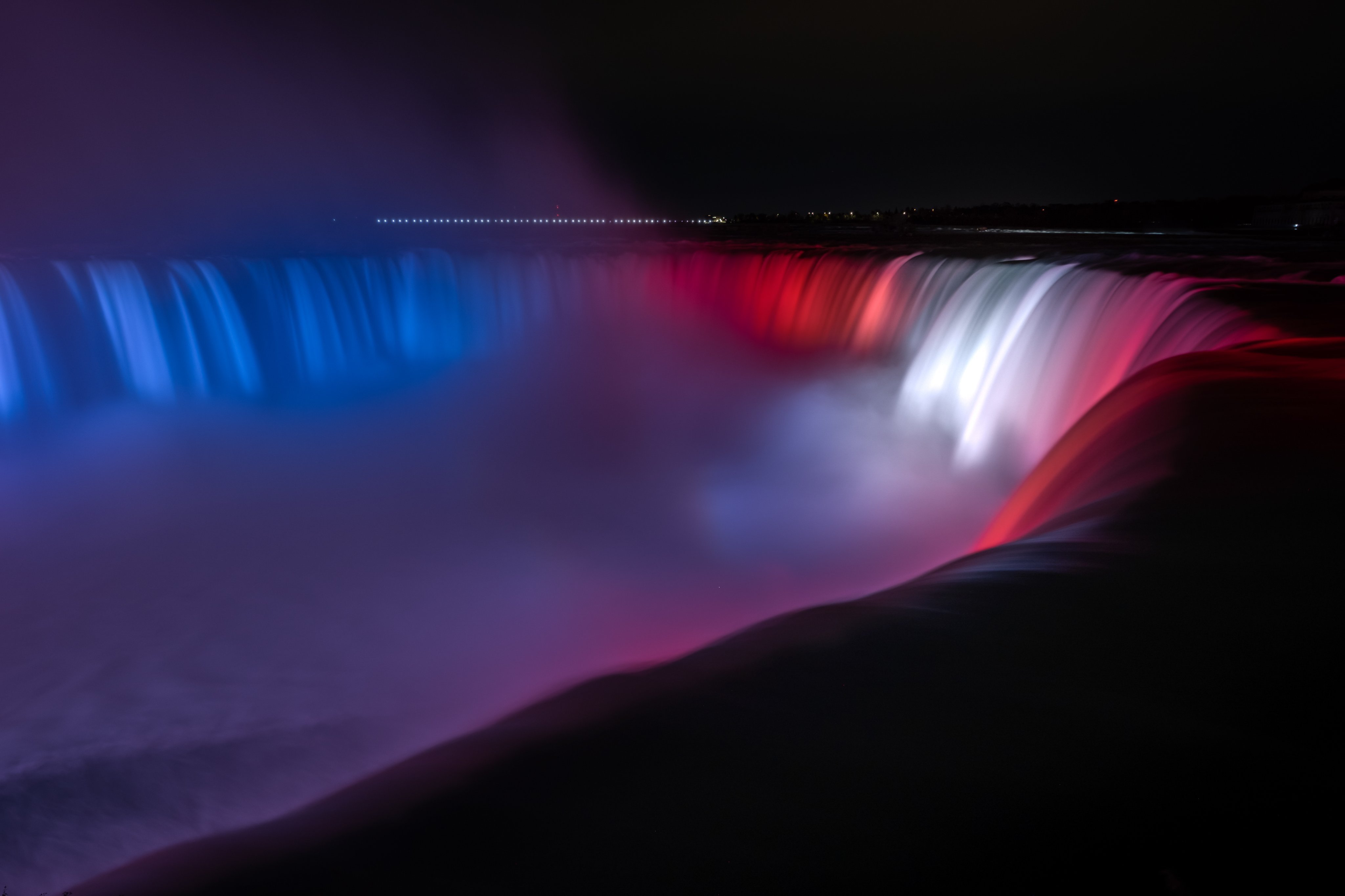 First, Toronto's Cn Tower. Now, Niagara Falls Illuminates In Montreal  Canadiens Colours - Montreal | Globalnews.ca