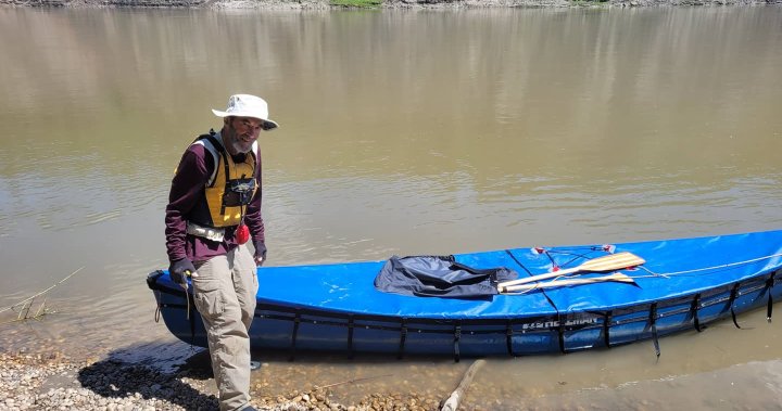 Alberta man paddling across the Prairies in memory of grandchild lost to SIDS