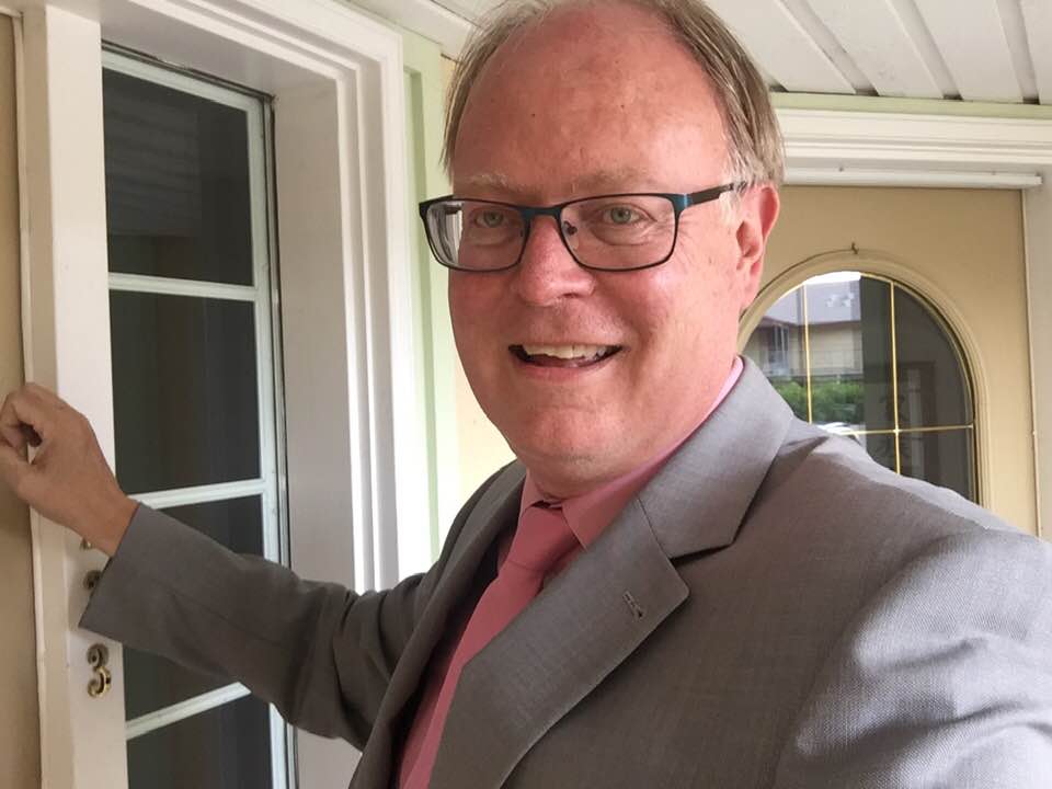 Градски съветник на Пентиктън е арестуван и обвинен в исторически