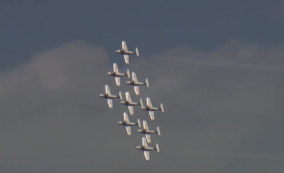 Snowbirds fly over the Shepherd’s Care Centre in Edmonton, July 26, 2021.