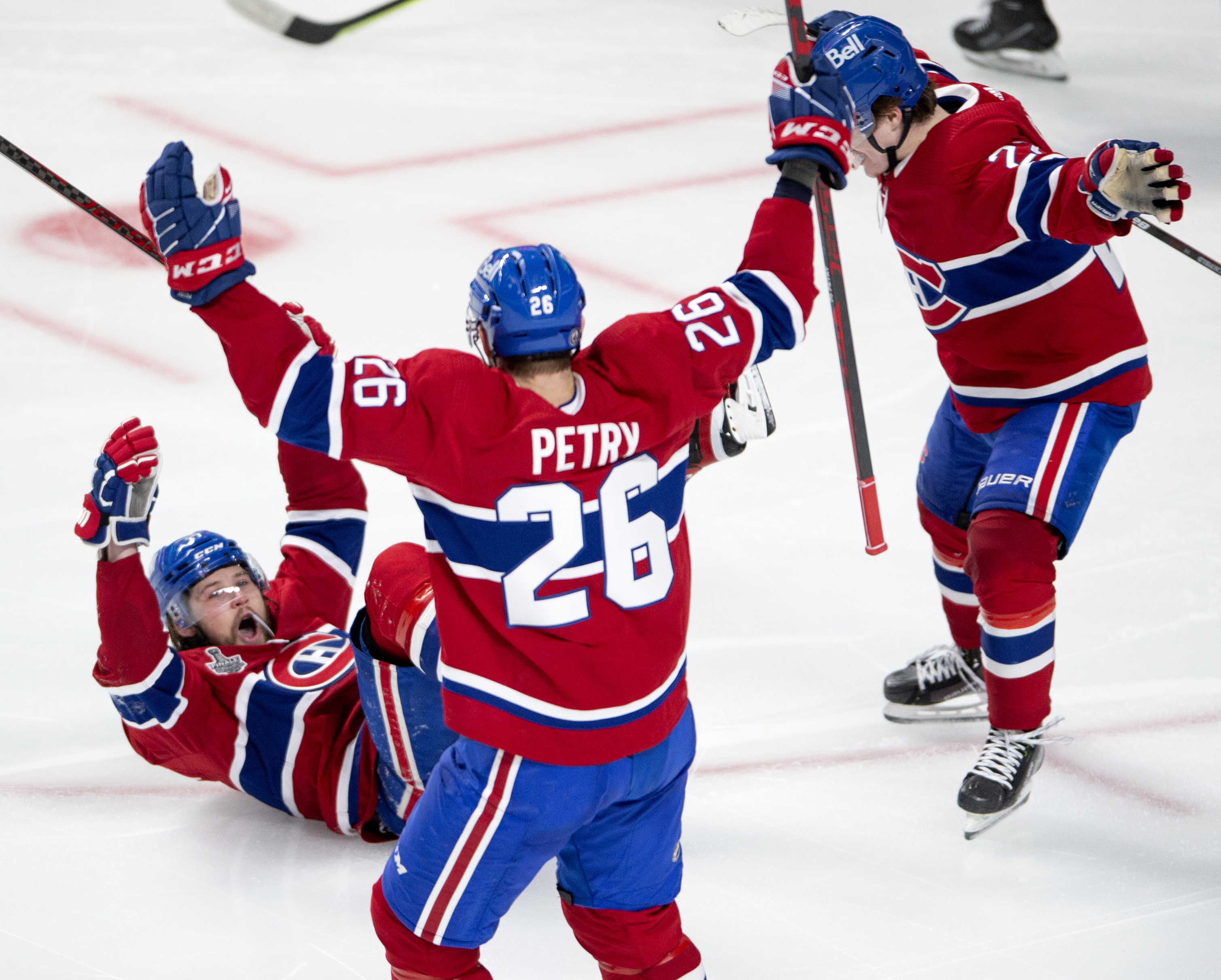 Anderson scores in OT, Habs beat Lightning 3-2 to stay alive in