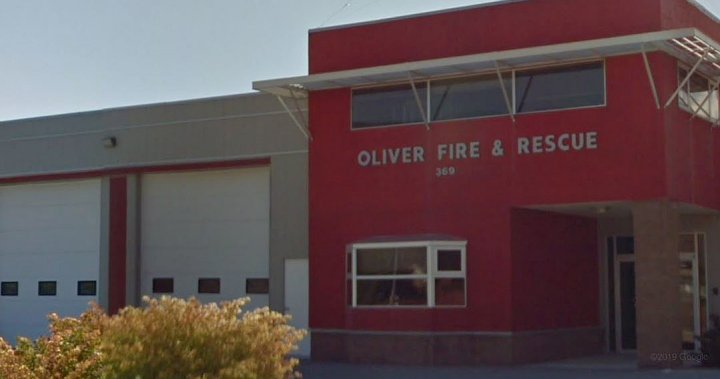 Пожарната служба на Оливър казва, че е реагирала на два