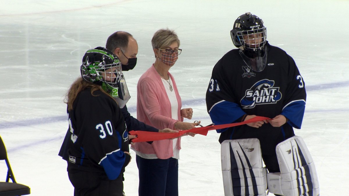 Saint John Mayor Donna Reardon cuts the ribbon on a free summer ice program.