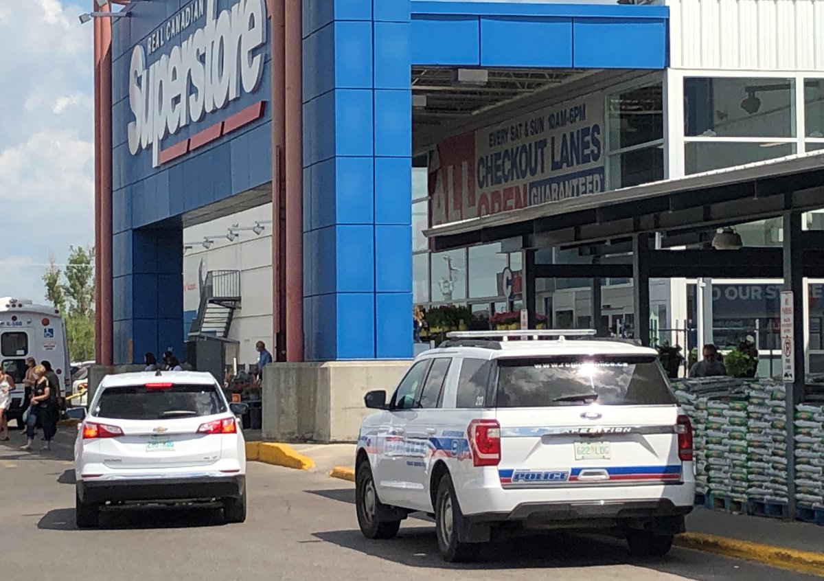 The Regina Police Service is asking all members of the public to avoid the area of the 2000 block of Prince of Wales Drive as its investigation continues. 