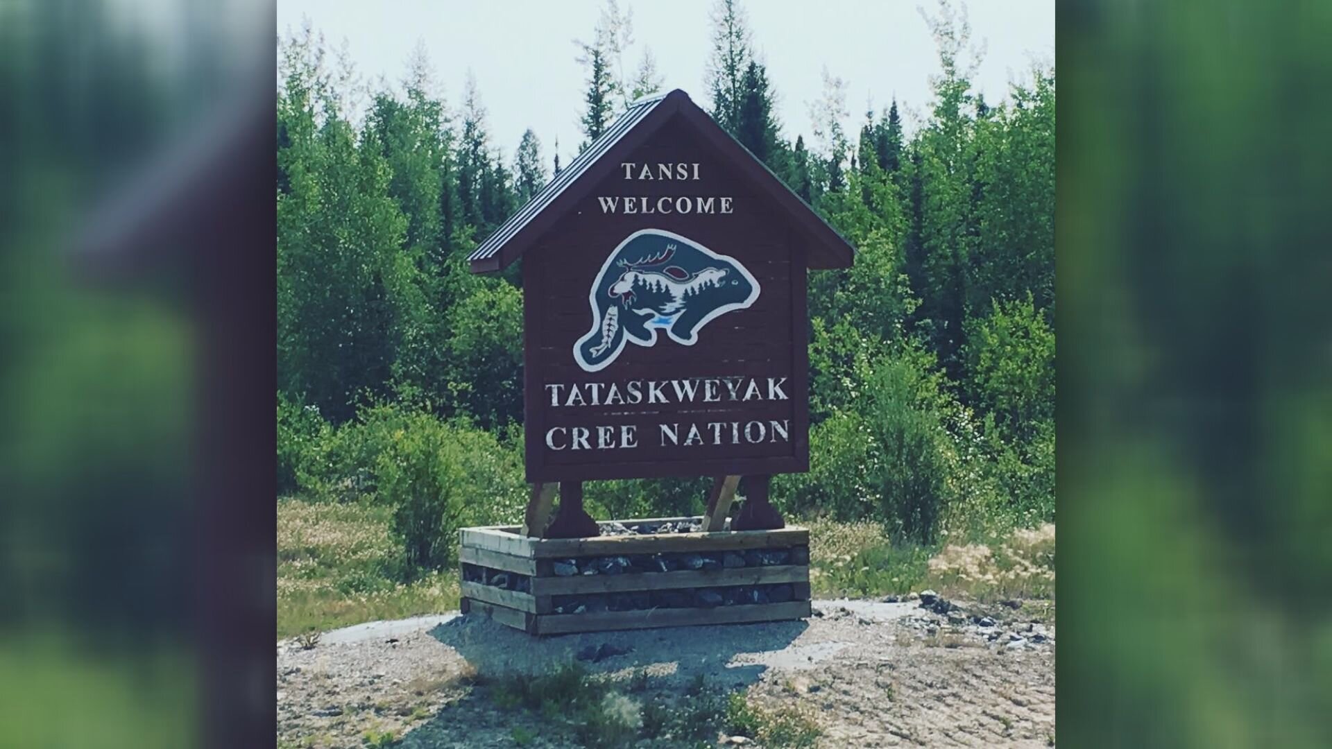 Около 2400 души започнаха да се връщат в домовете си