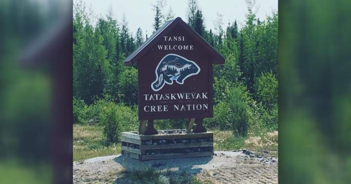 Около 2400 души започнаха да се връщат в домовете си