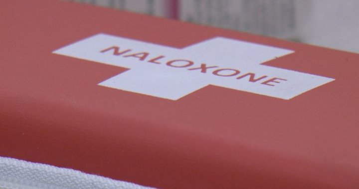Naloxone kits being carried by more people to help strangers