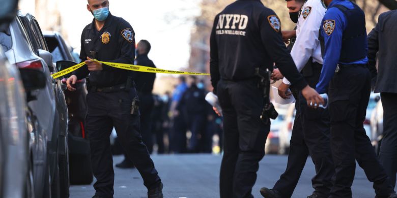 N.Y. man, 80, found dead with 'I touch little girls' written on chest
