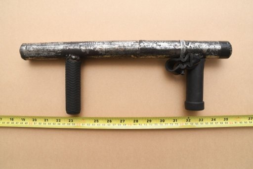 picture of the improvised firearm