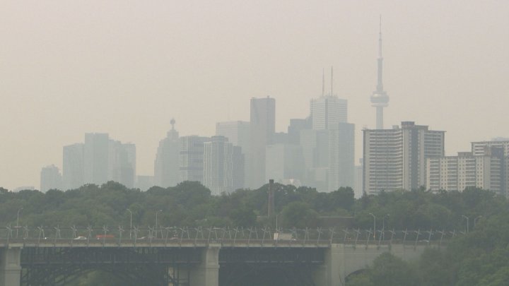 Smoke from Ontario forest fires triggers air quality warning in south ...