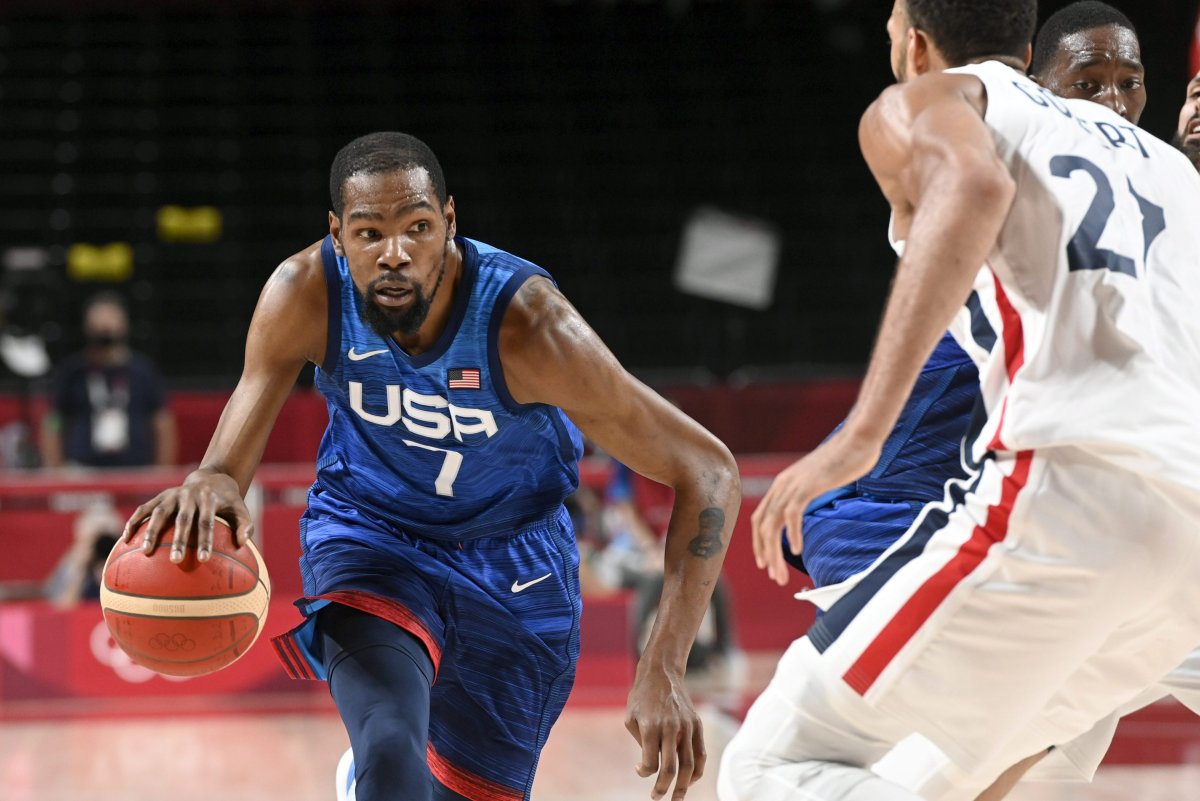 Kevin Durant of team USA dribbles the ball during preliminary basketball game between France and United States of America at the Tokyo Summer Olympic Games in the Saitama Super Arena in Saitama, on July 25, 2021. LEHTIKUVA / HEIKKI SAUKKOMAA - FINLAND OUT. NO THIRD PARTY SALES.