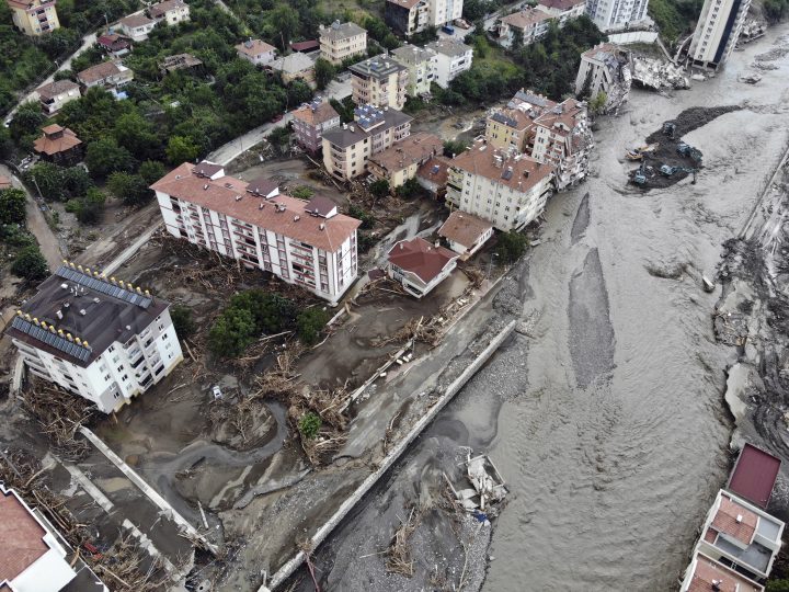 Turkey floods Death toll climbs to 44 as rescue efforts continue for