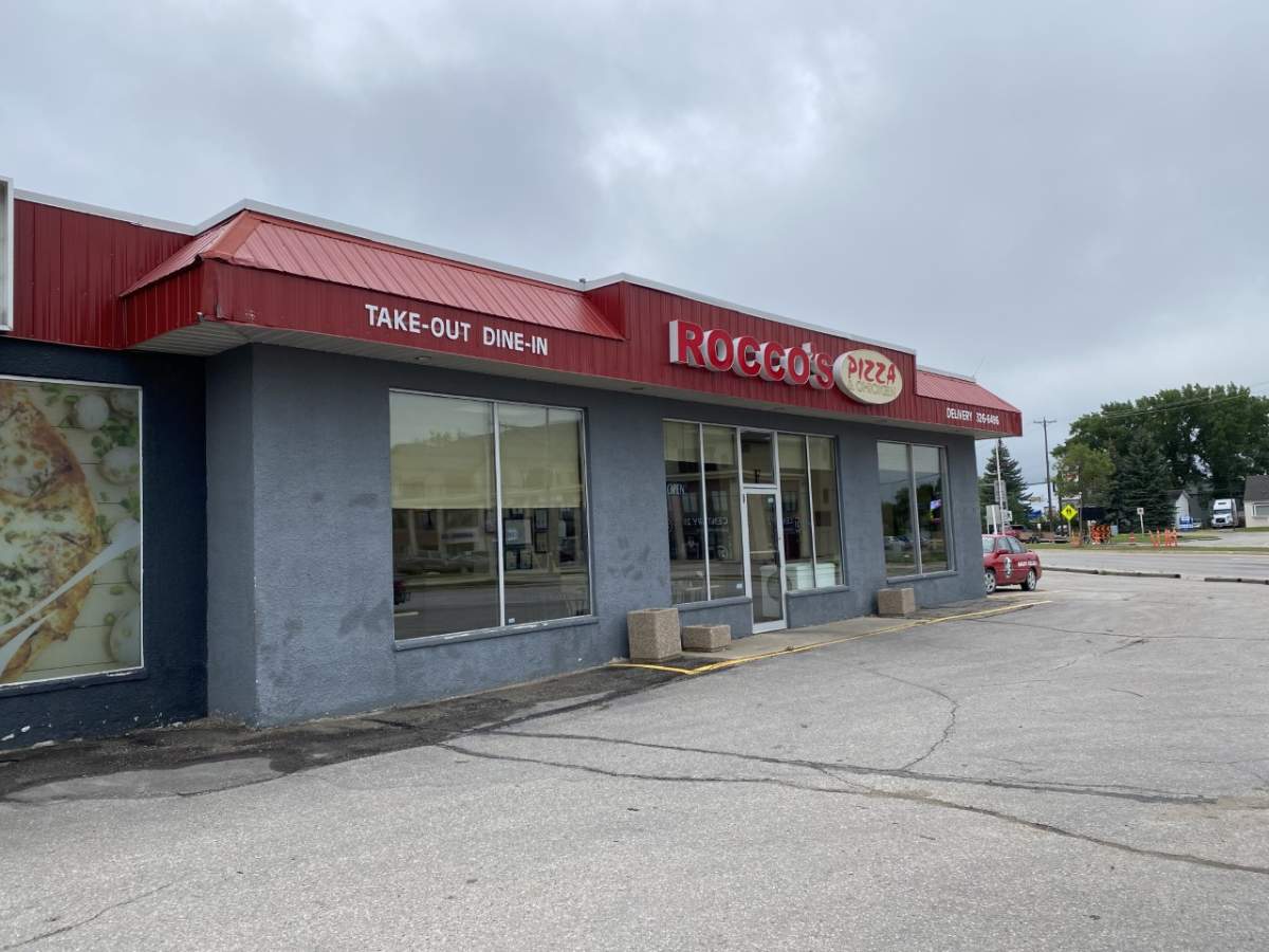 A Steinbach restaurant is closing its doors to indoor dining for as long as the province requires patrons to be fully vaccinated.