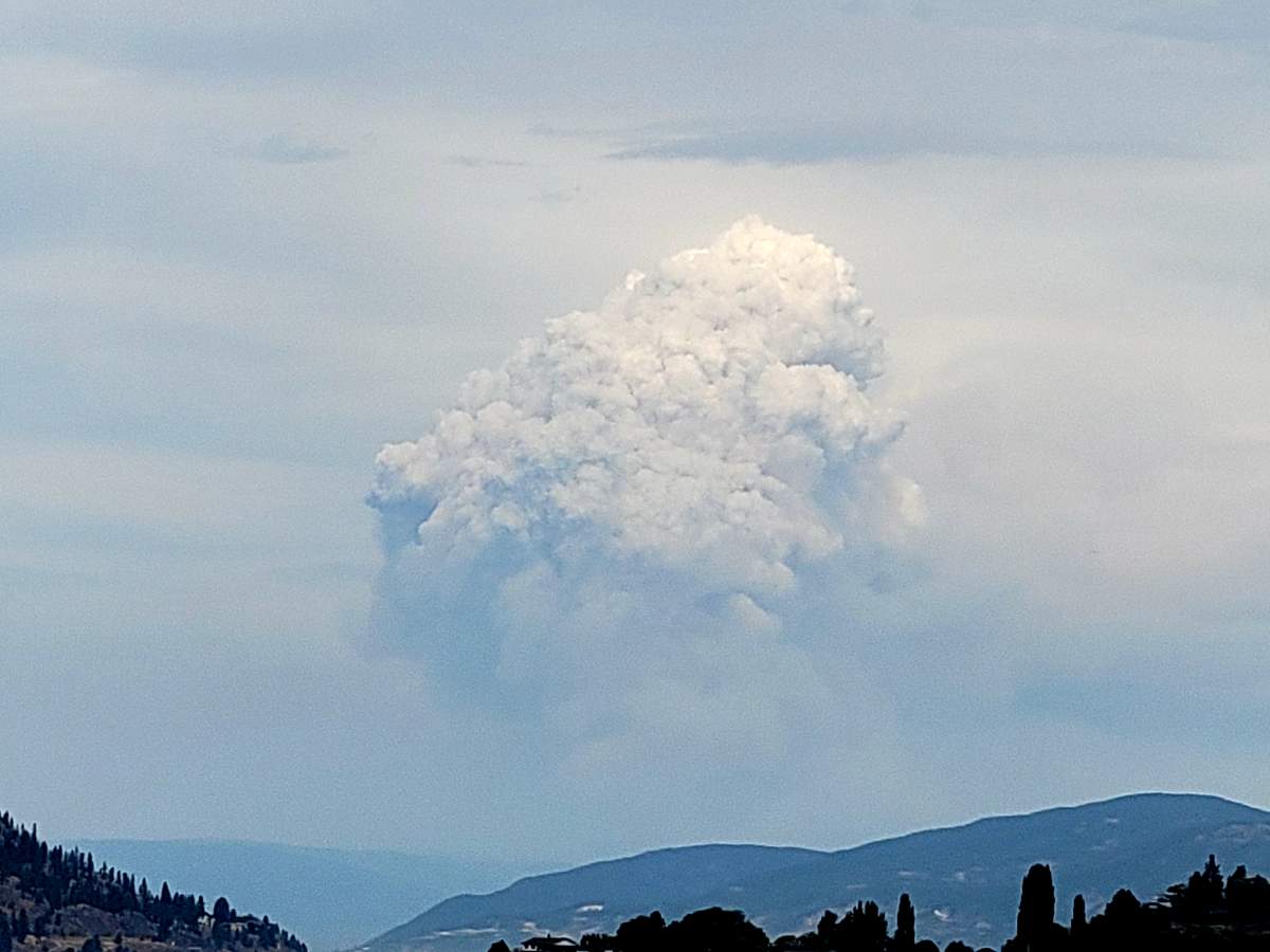 Brenda Hausersent in this photo of the White Rock Lake fire from Knox Mountain.