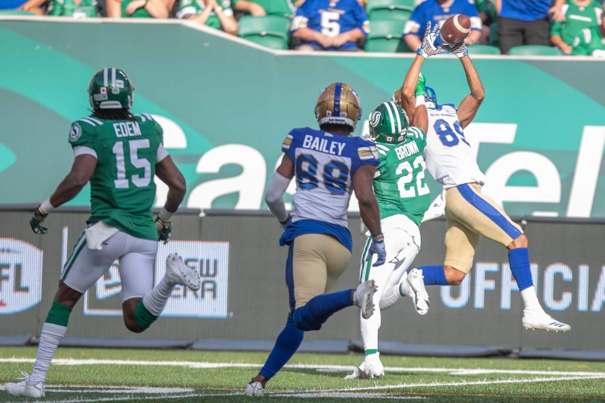 Winnipeg Blue Bombers wide receiver Kenny Lawler (89) catches the ball during first half CFL football action against the Saskatchewan Roughriders, in Regina, Sunday, Sept. 5, 2021.