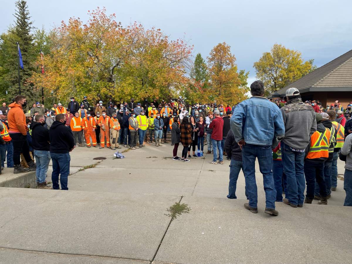 A large crowd gathered outside the Edson courthouse Tuesday morning to support the family of 24-year-old Mchale Busch and her 16-month-old son Noah McConnell, who were killed last week in the western Alberta town of Hinton.