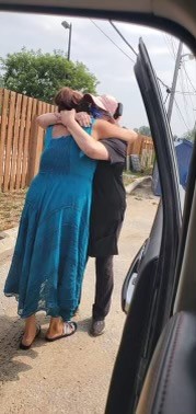 Lori and Rose meet for the first time.