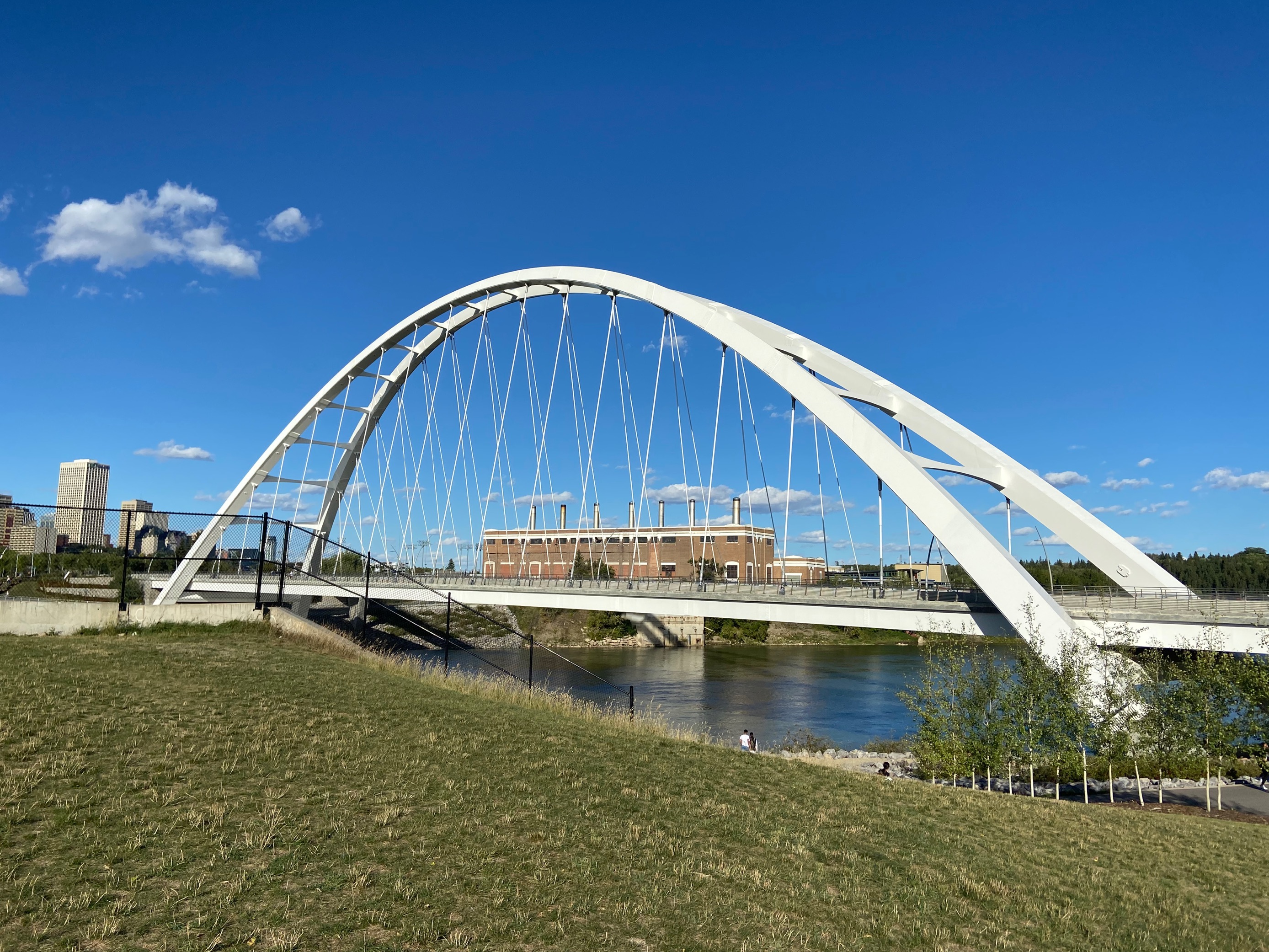 Мостът Уолтърдейл е основна артерия за шофьорите които се движат