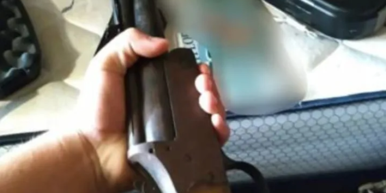 2 Florida teens arrested, accused of plotting Columbine-like school shooting