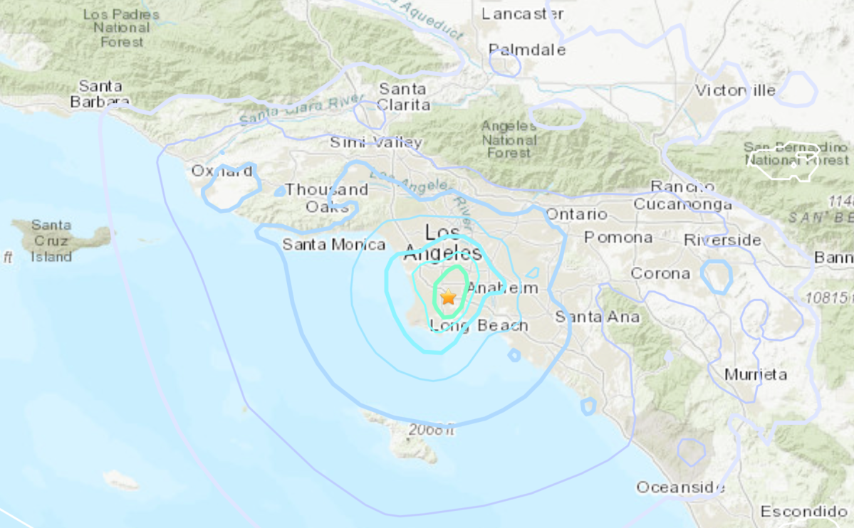 A small earthquake shook the greater Los Angeles metropolitan area Friday night, but there weren't any immediate reports of major damage or injuries.