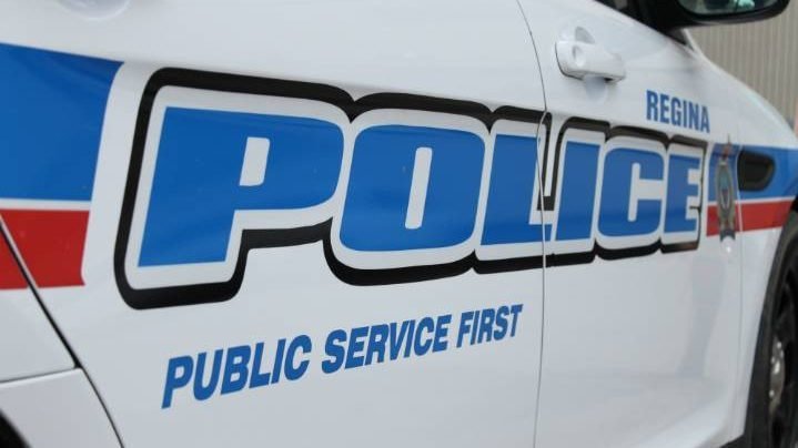 Regina police charge two youths with weapons offences