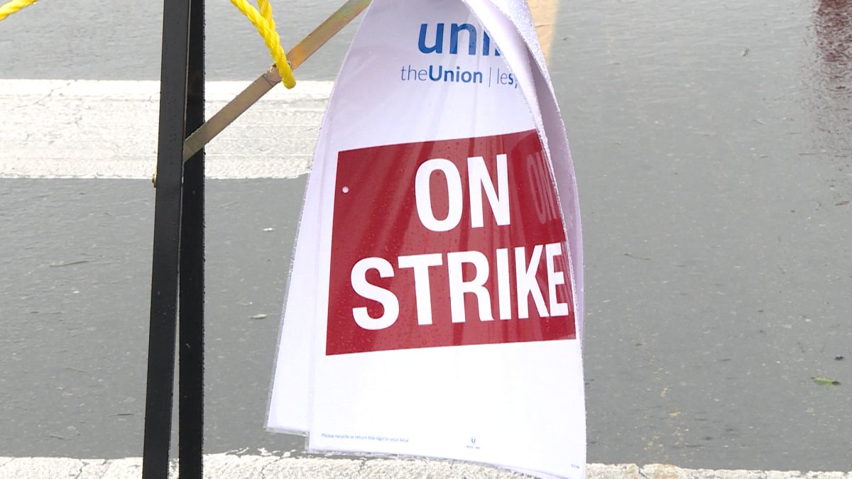 More than 90 unionized casino workers walked-off the job last Friday, and have set up a picket line outside the casino in Belleville, Ont.