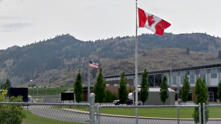 The Canada-U.S. border crossing at Osoyoos, B.C.