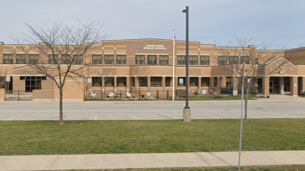A photo of Forestview public school in Niagara Falls Ont. 