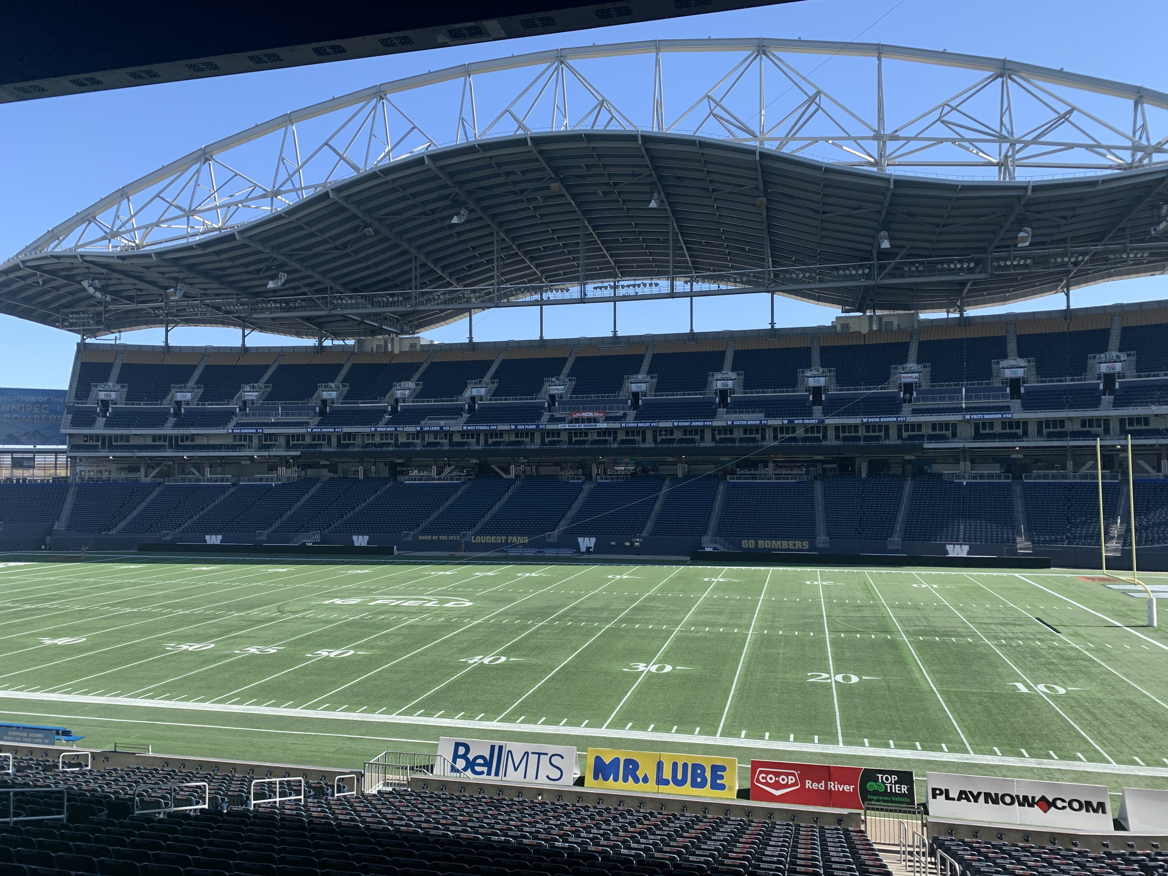 Дългогодишен местен бизнес поставя своя печат върху домашния терен на